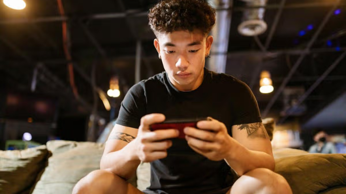 Berikut Ini Tips Main Game Outdoor Biar HP Tidak Mudah Panas